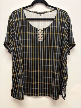 4 for $25 🖤 Always Indigo Plaid Ring Detail Top 3X 🖤